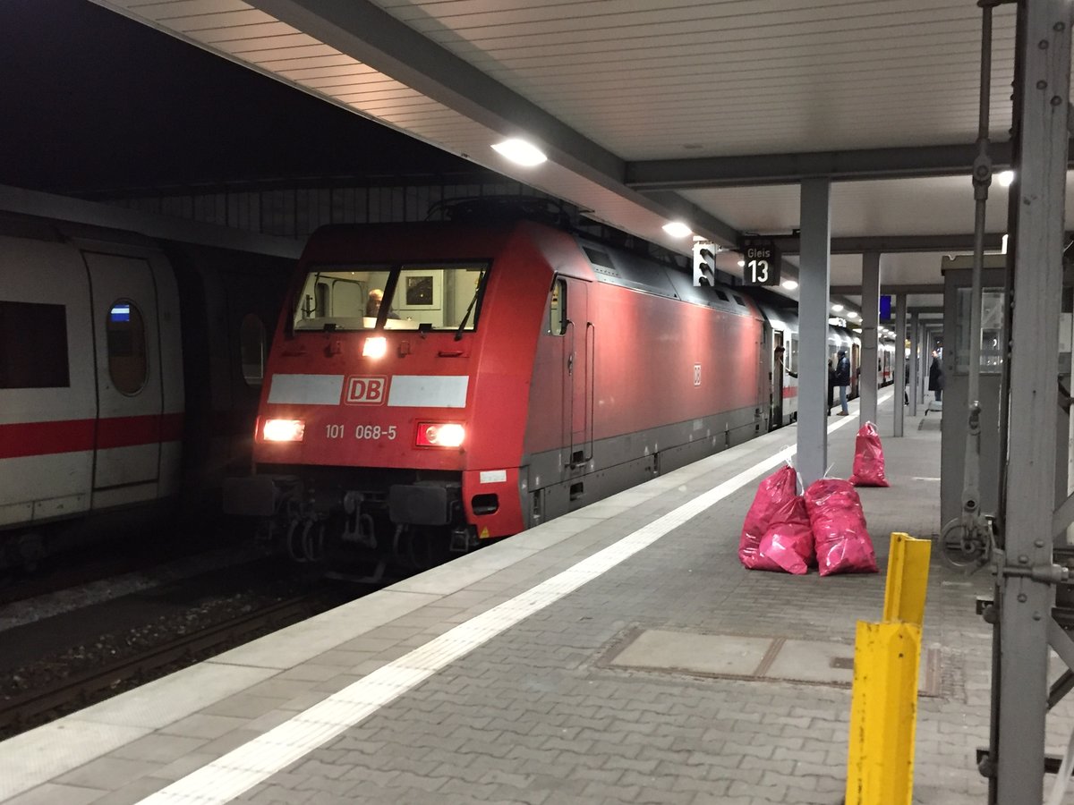 BR 101 068-5 in München Hbf am 26.12.2016